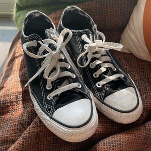 LOW-RISE Converse SNEAKERS